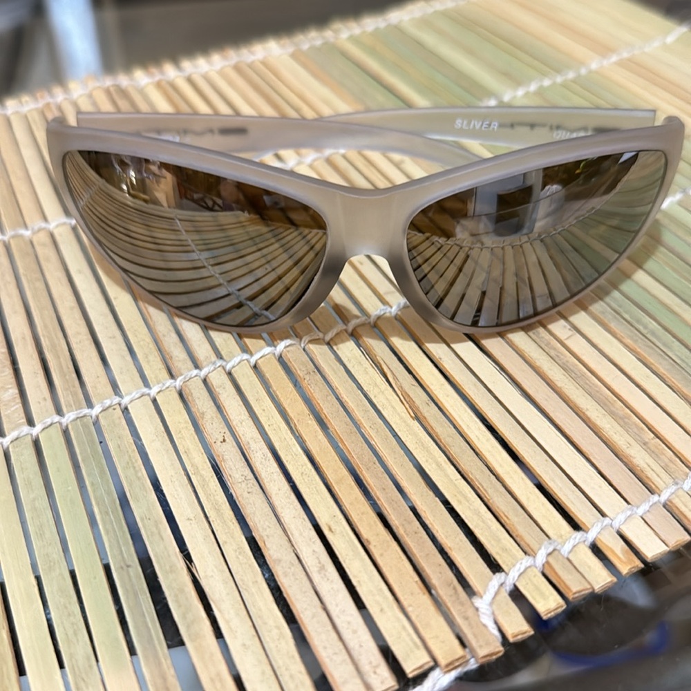 VINTAGE SMITH OPTICS SILVER/QUARTZ SUNGLASSES NWOT￼
